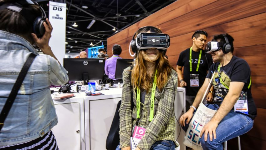 7 Last-minute VR Gifts for a Tech Enthusiast